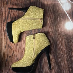 Gold Glitter Booties with black suede heels. Anne Michelle Size 9.
